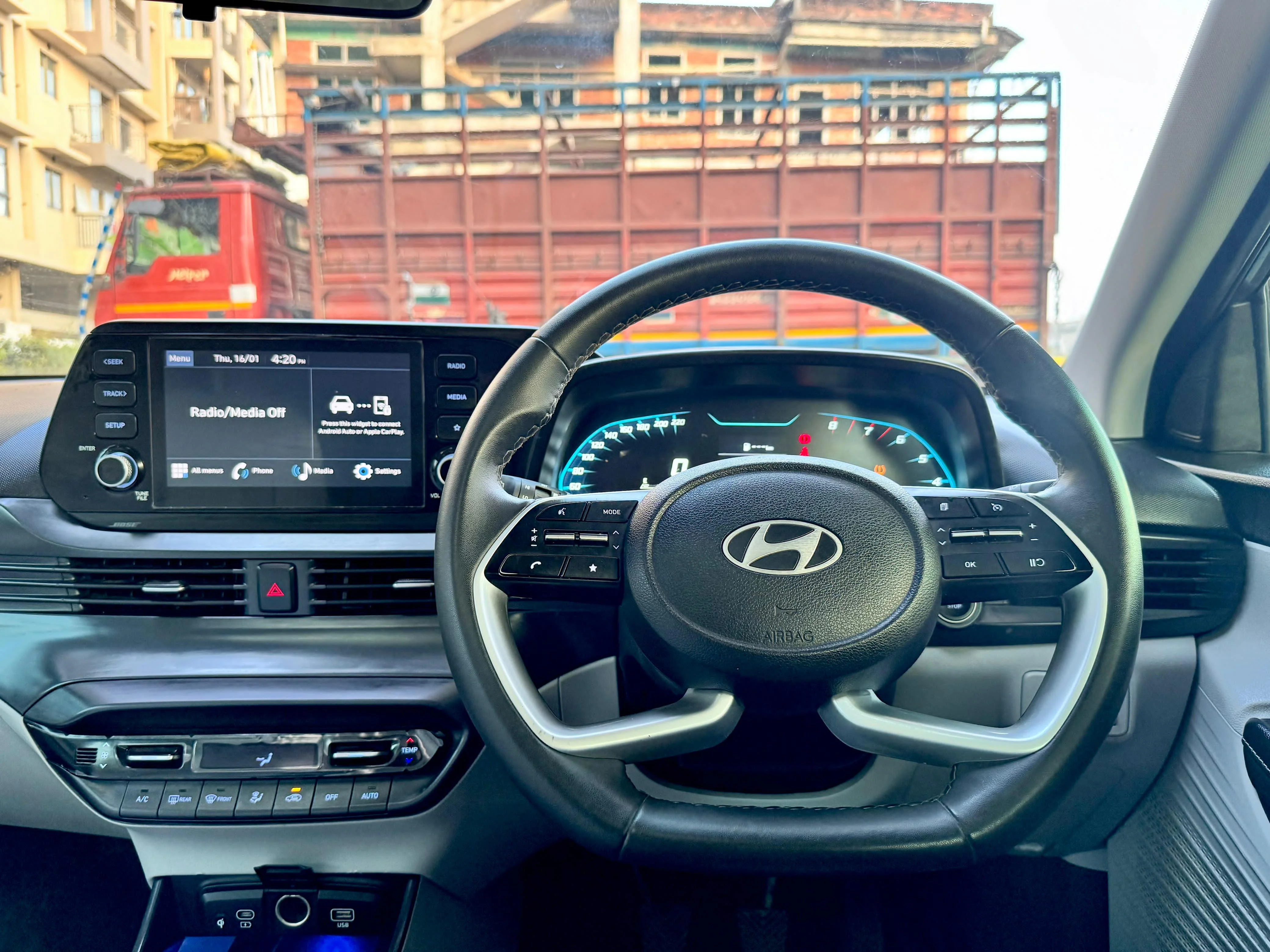 Hyundai i20 - Thumbnail 6